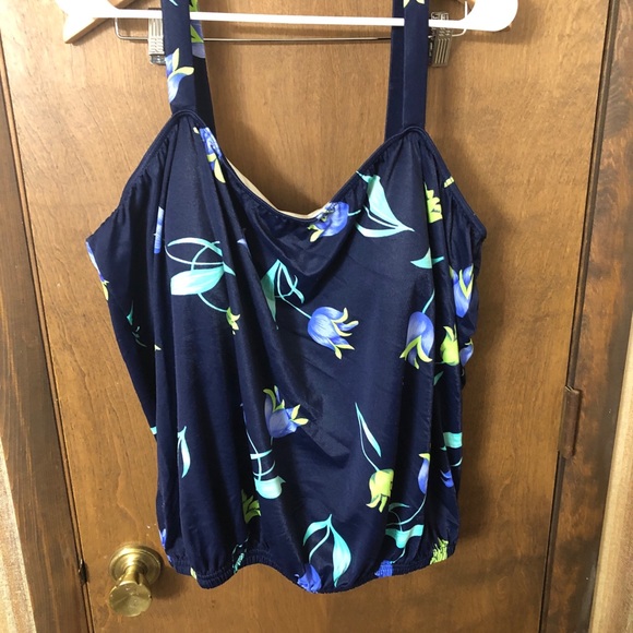 Hampton House 3X Swim Coverup & 26W Swim Top - Picture 7 of 8